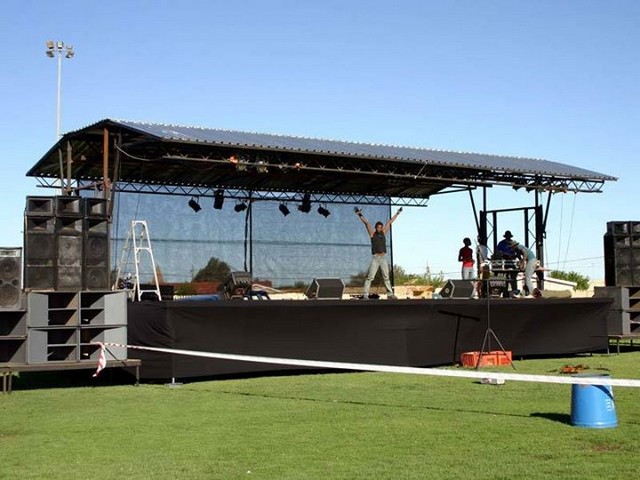 Mobile Stage (Day Night Setting).jpg